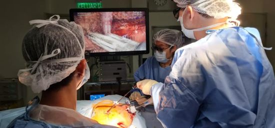 The operation team at University Malaya Medical Centre (UMMC) performing the donor surgery last year. Photo courtesy of Assoc Prof Dr Shanggar Kuppusamy, Head of the Surgery Department and Lead of Transplant Services at UMMC.