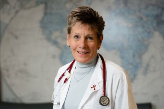 Sharon Walmsley is director of the HIV clinic at UHN and a professor of medicine in U of T’s Temerty Faculty of Medicine (Twayne Pereira/UHN)