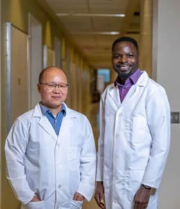 Yang Gao, left, and Seye Oladeji, right. Credit: Rice University/Jared Jones.